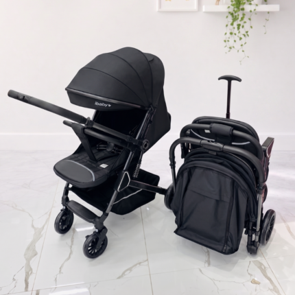 عربة الأطفال الفاخرة iBaby T7 – يد باتجاهين، نظام جر السفر (Trolley)، وراحة متكاملة
